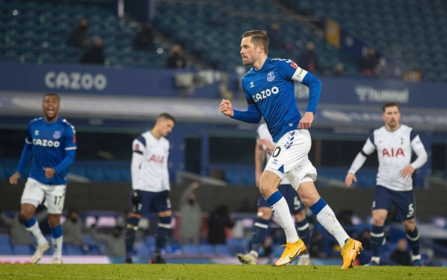 但在此过程 但在此过程